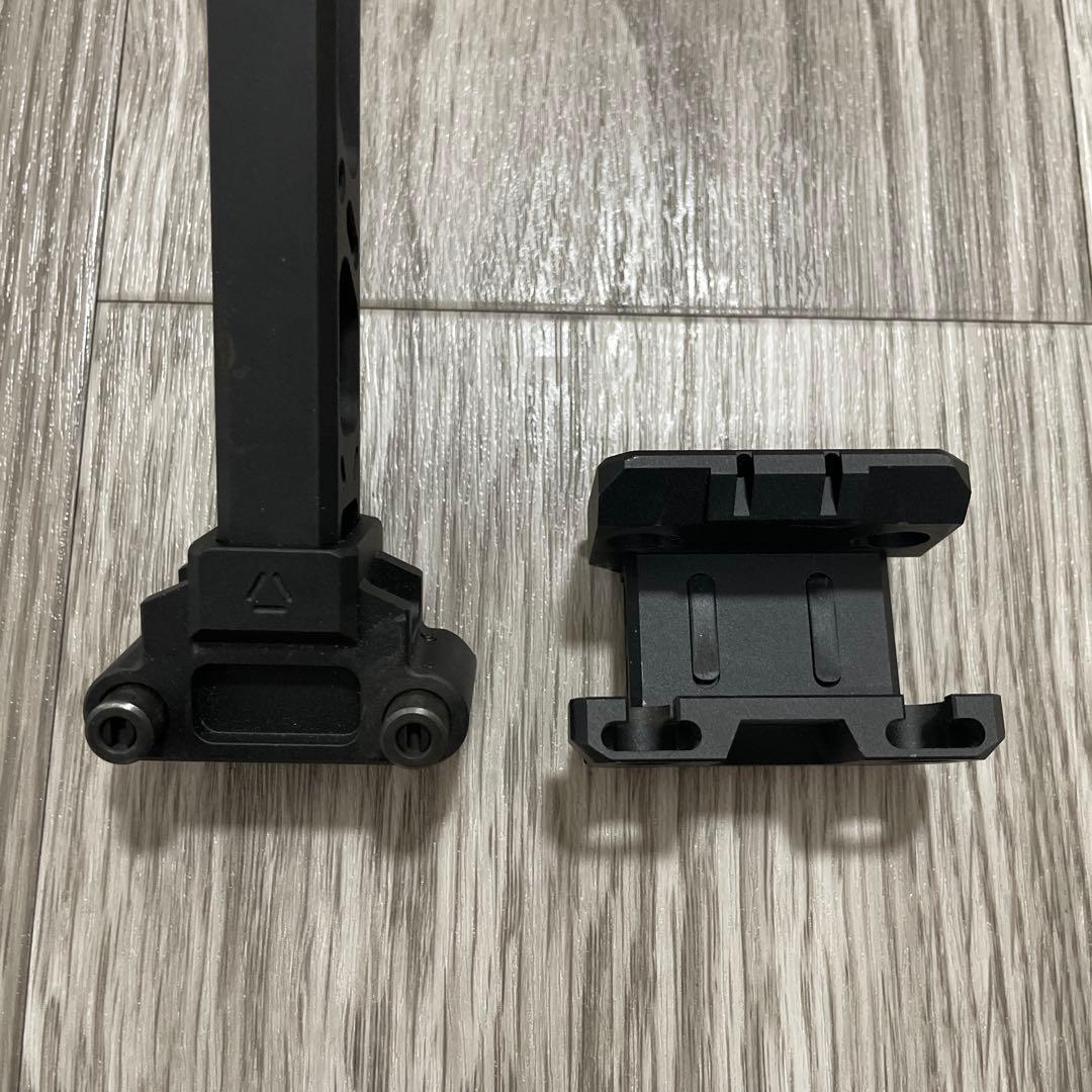 実物 STRIKE INDUSTRIES フォールディングストック ストライク