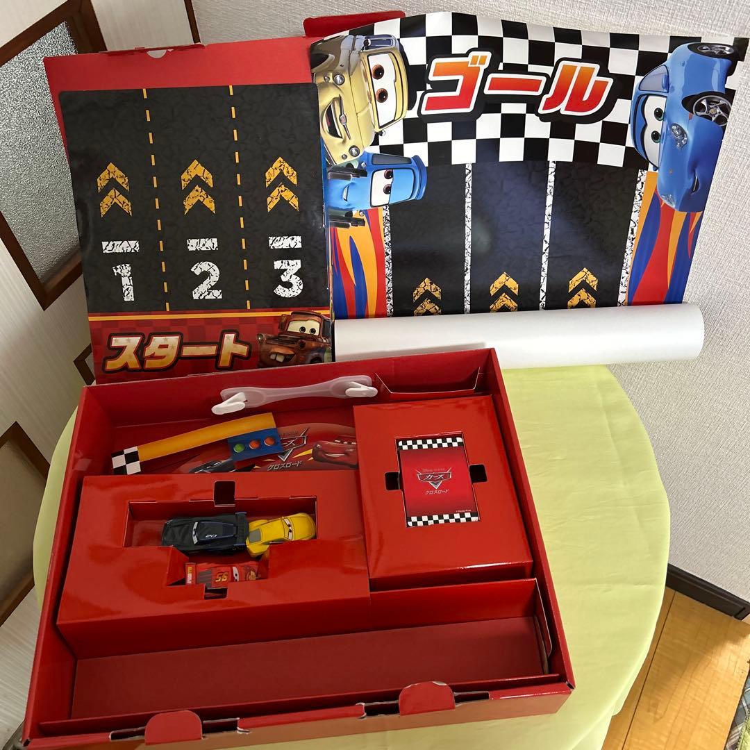 カーズ　トミカ60点　まとめ売り＋ギフトBOX