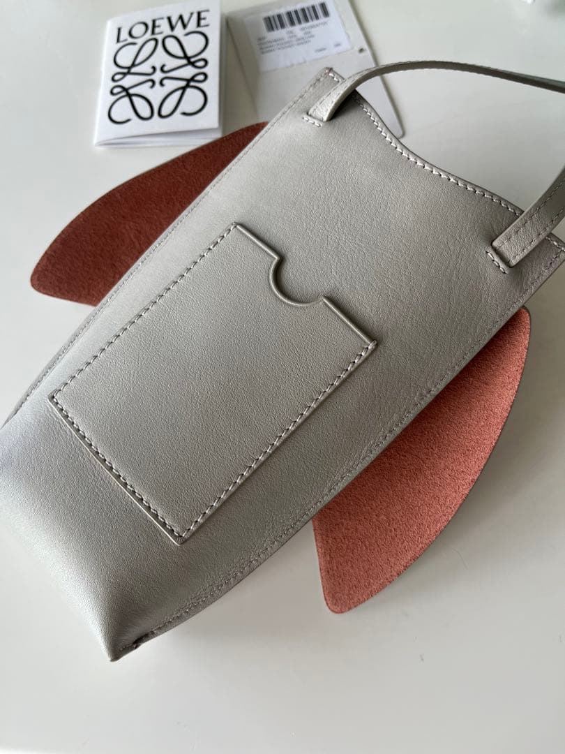 ロエベ　バニーポケット　ゴースト