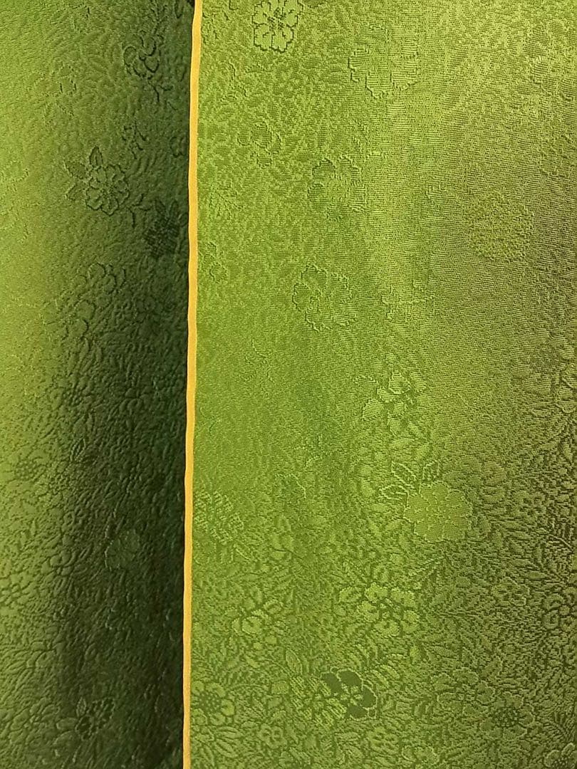 振袖　色無地　やまと誂え　紋意匠　花柄地紋　ガード加工済み　シャトルーズグリーン