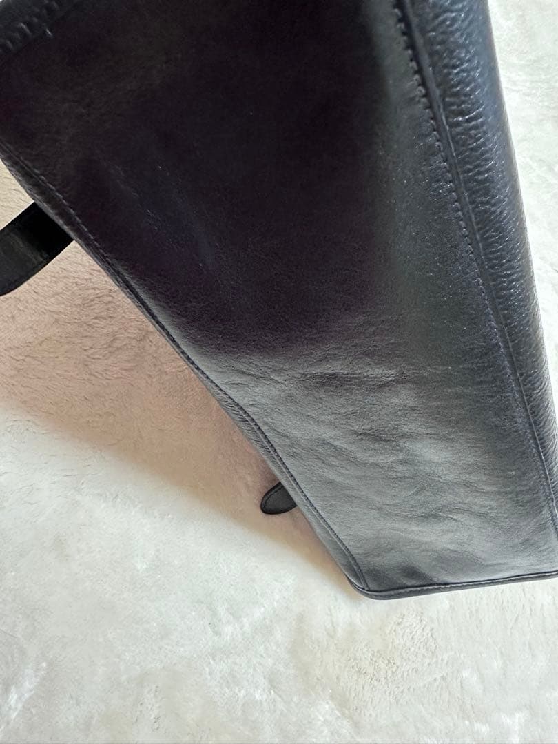 【美品】IL PISCONTE 黒 レザー ハンドバッグ(本革)