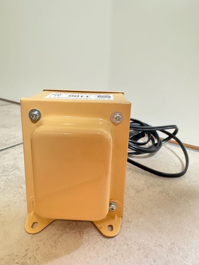 日章のトランスフォーマ NDF1100u 変圧器 美品✨