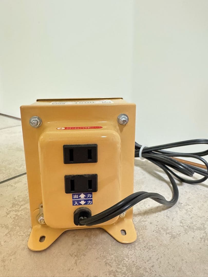 日章のトランスフォーマ NDF1100u 変圧器 美品✨