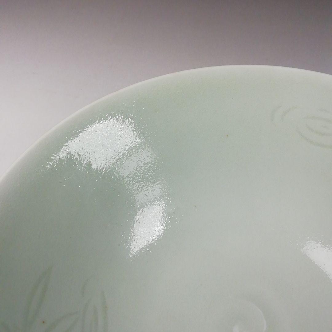 Ｔ１６９　茶碗　『淡青磁　蜻蛉彫』『平茶碗』『曽根幸風』　共箱　抹茶碗　茶道具