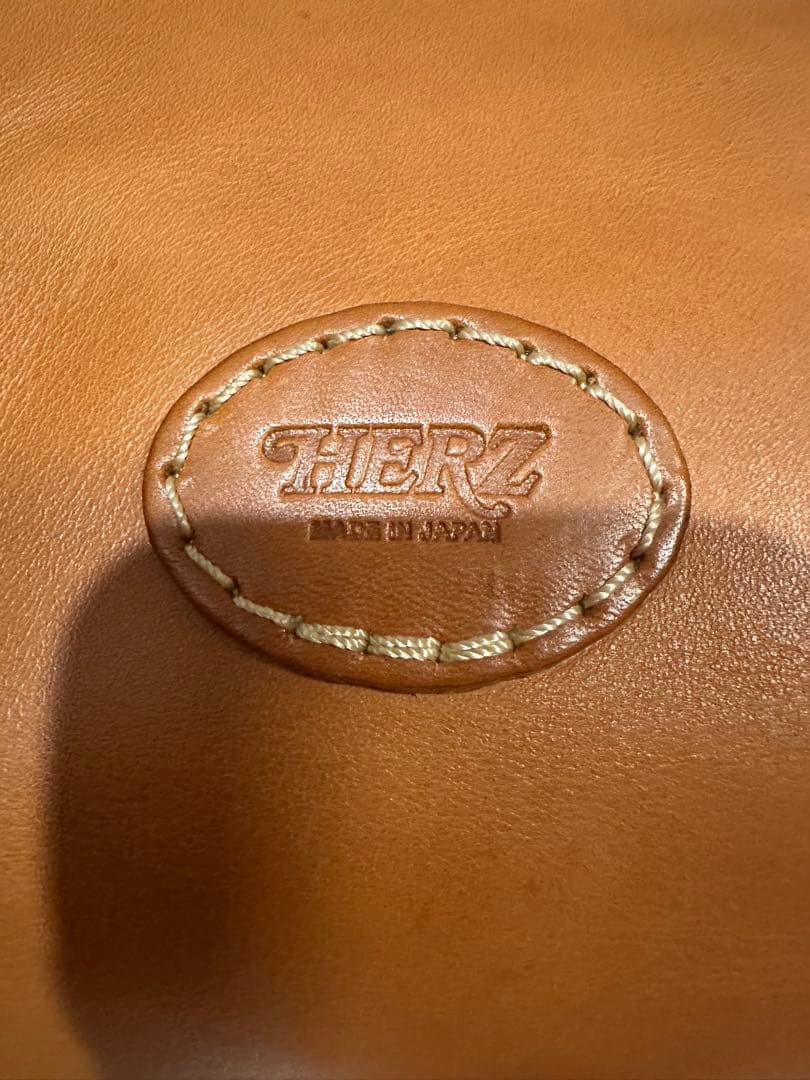 HERZファスナータイプ　ボストンバッグ　キャメル　Sサイズ