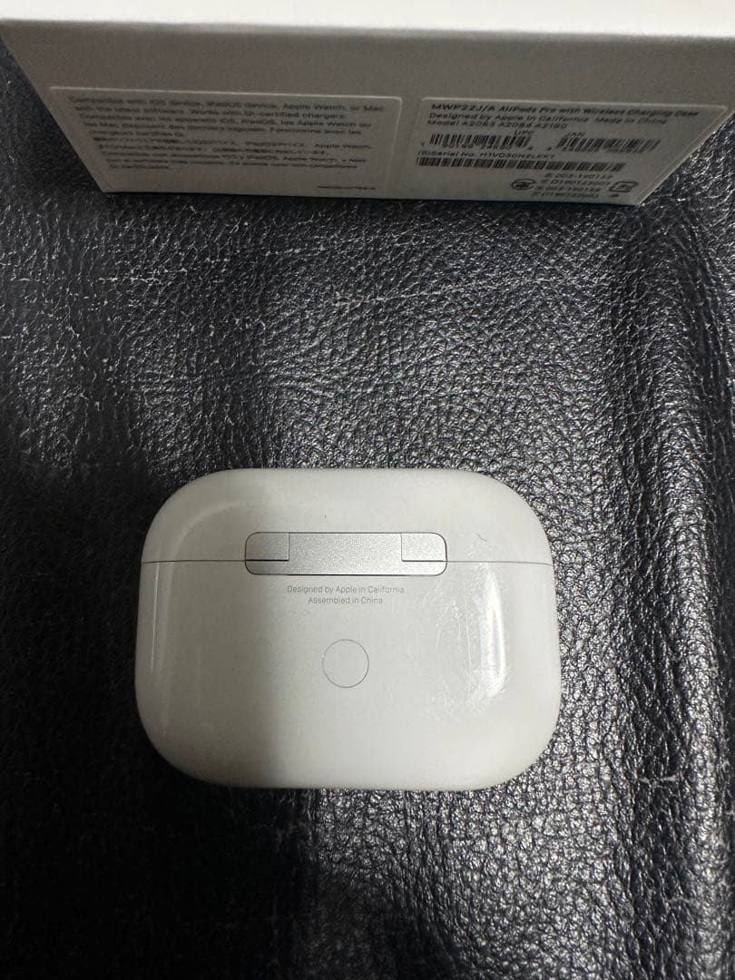 Apple AirPods Pro MWP22J/A中古右耳のみウブロケース付き