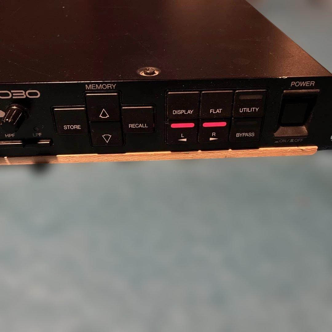 Yamaha YDG2030 デジタルグラフィックイコライザー