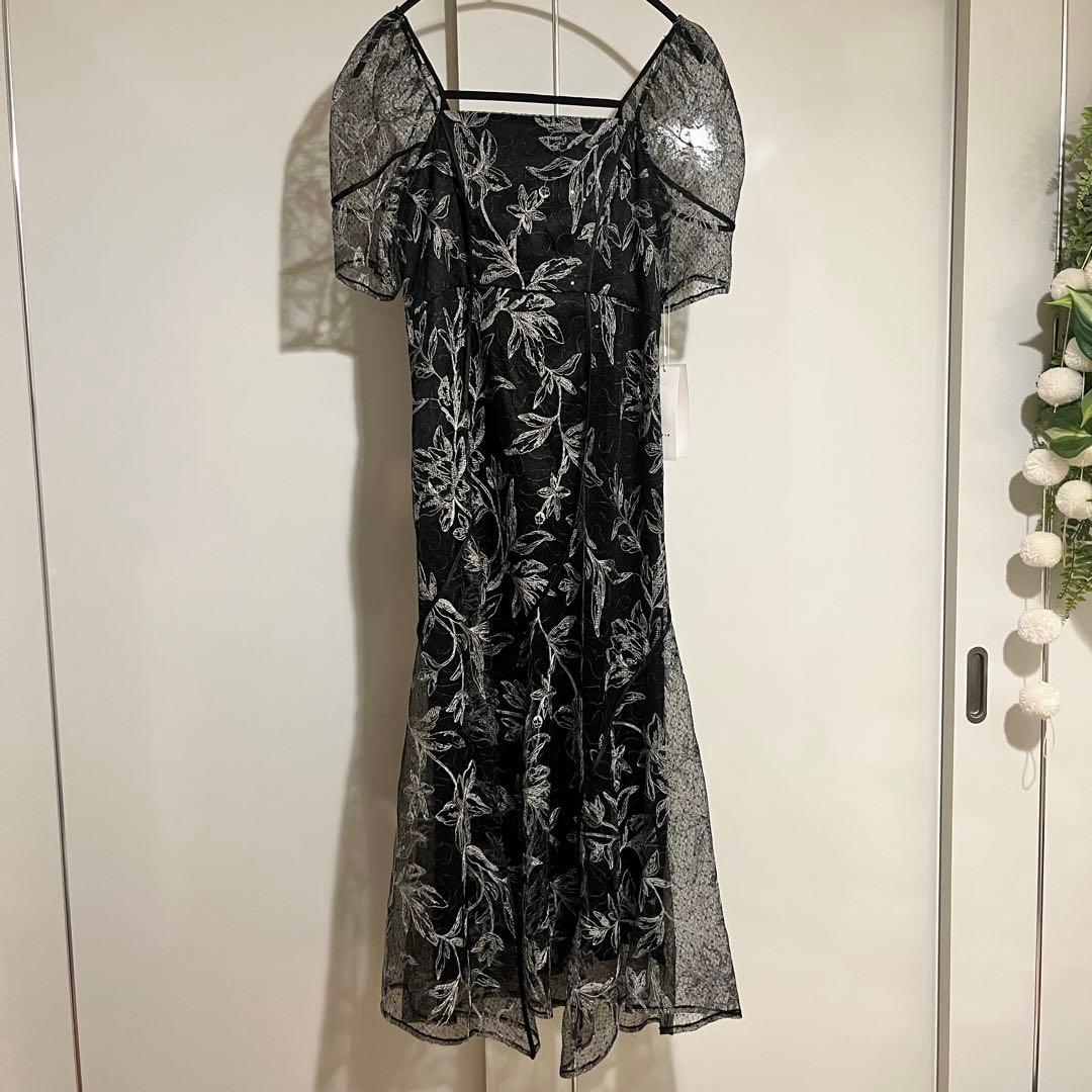 【FRAY I.D】新品タグ付き / M / カーブパネルエンブロイダリードレス