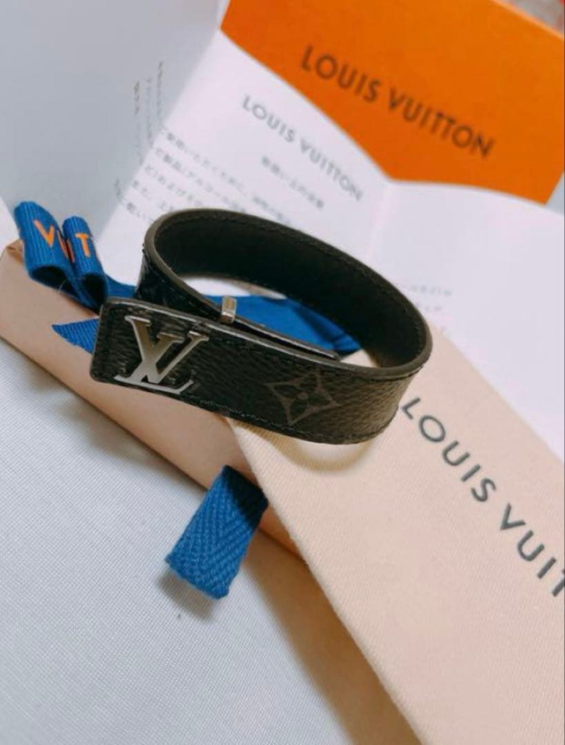 LOUIS VUITTON バングル ブラックレザー