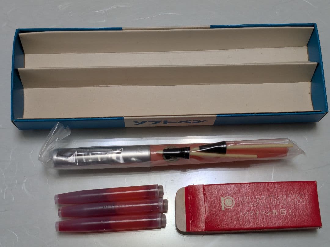 未使用　PLATINUM　ソフトペンピンク　 昭和レトロ