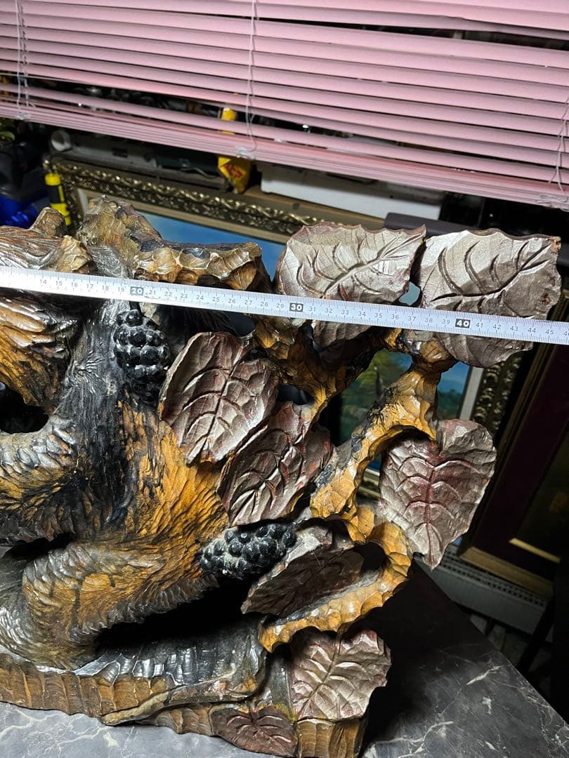 熊の木彫り、木彫り熊、熊の一刀彫、 アイヌ木彫り、アイヌ工芸品