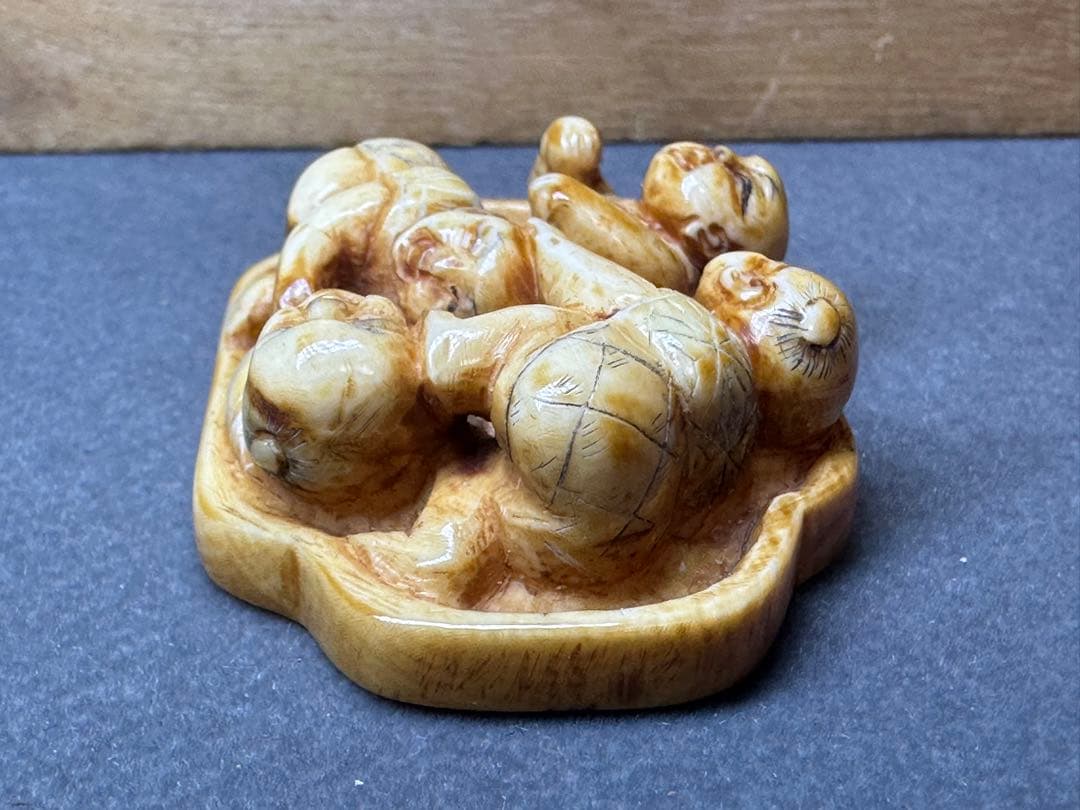 極上　根付　和装小物　美術品　 置物　彫刻 細密細工　骨董　アンティーク