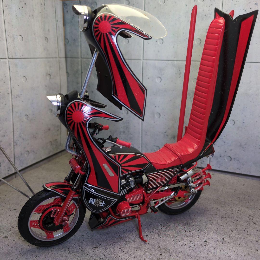 アオシマ製CBX400Fプラモデル