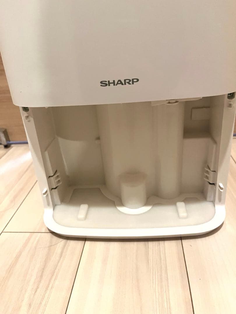 【2回使用のみ】シャープ プラズマクラスター 衣類乾燥除湿SHARP 除湿機