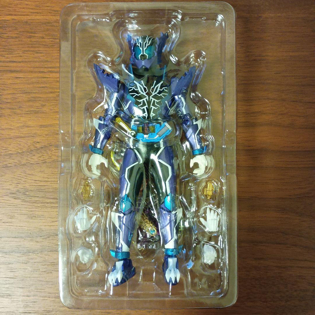 S.H.Figuarts 仮面ライダー ローグ　作品:仮面ライダービルド