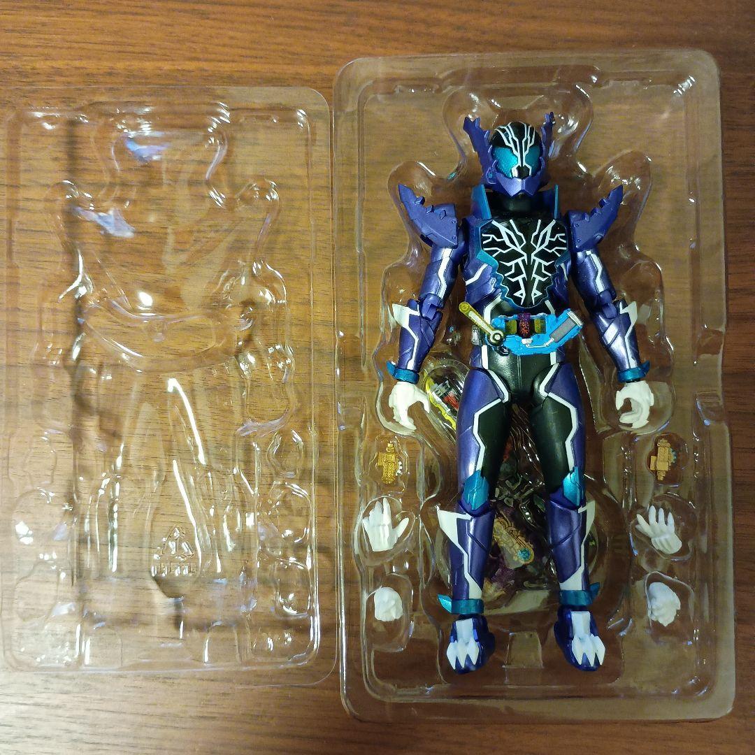 S.H.Figuarts 仮面ライダー ローグ　作品:仮面ライダービルド