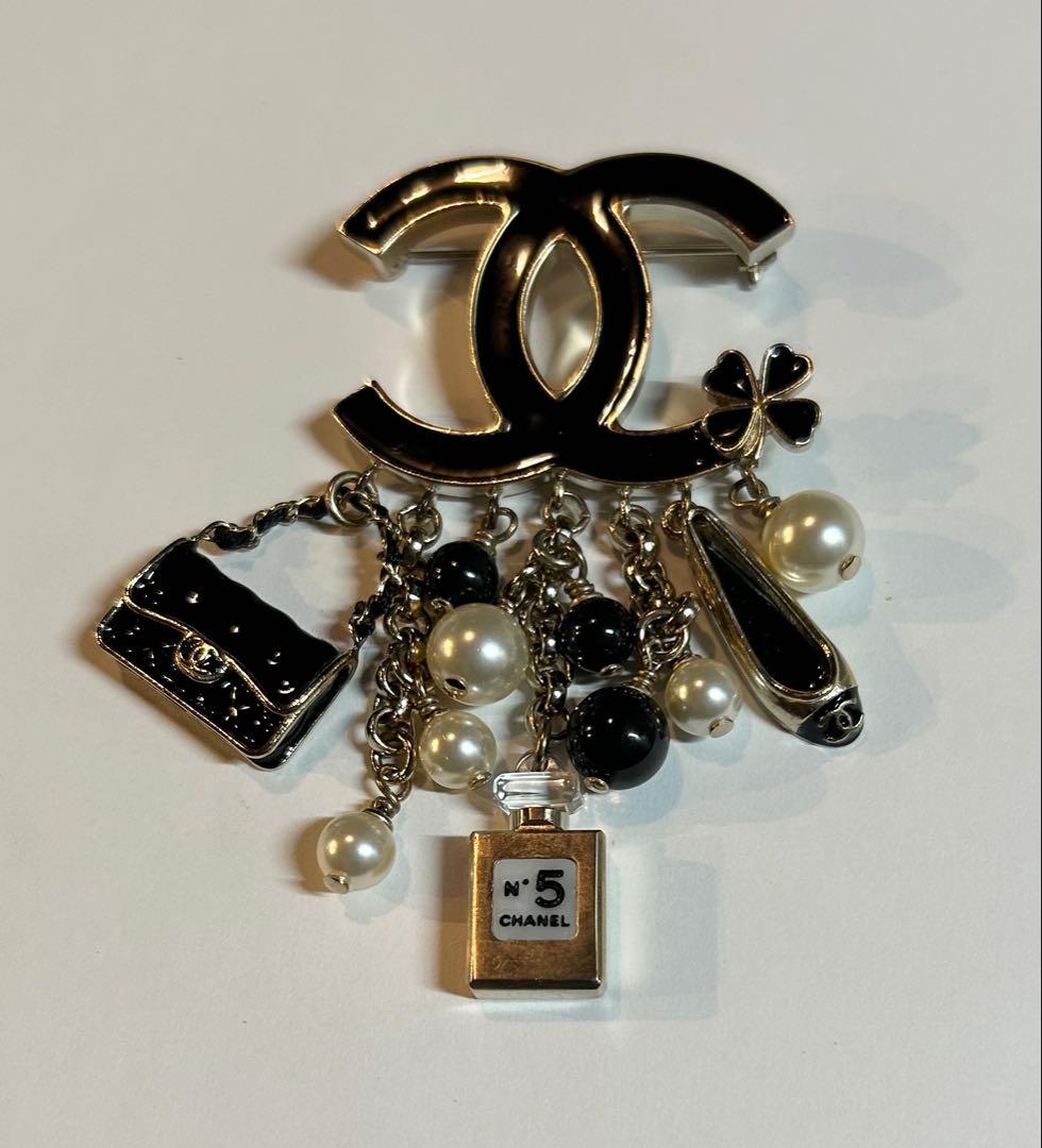 CHANELシャネル ブローチ　マトラッセ　バレエシューズ　No5