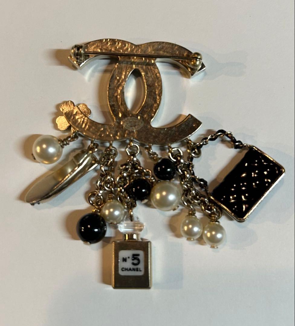 CHANELシャネル ブローチ　マトラッセ　バレエシューズ　No5