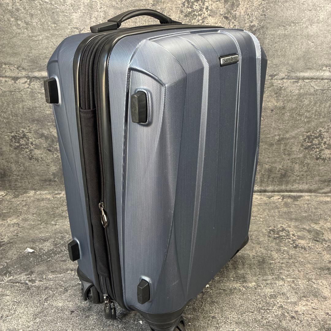 サムソナイト　スーツケース　軽量　拡張あり　キャリーケース　3.3キロ