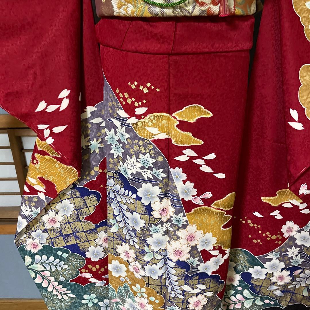 振袖フルセット　新品　特大　高身長　渋い赤に花柄 金色模様　成人式