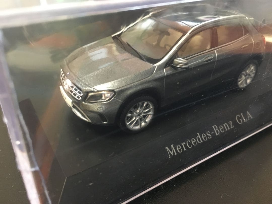 メルセデスベンツ GLA X156 モデルカー ミニカー 1:43 純正 絶版品