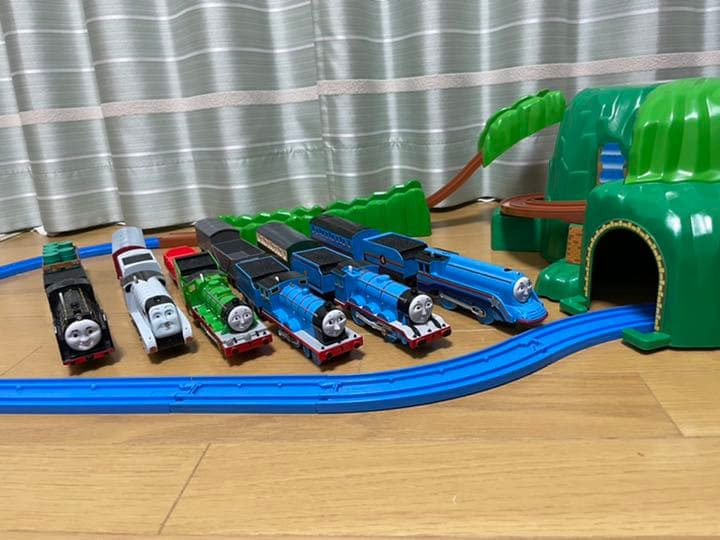トーマス　プラレール　どきどきマウンテンのセットです☆