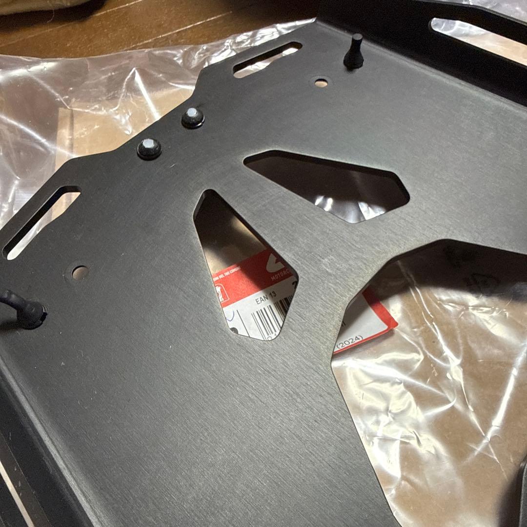 モノキー専用ベースプレート GIVI SRA5143 BMW R1300GS