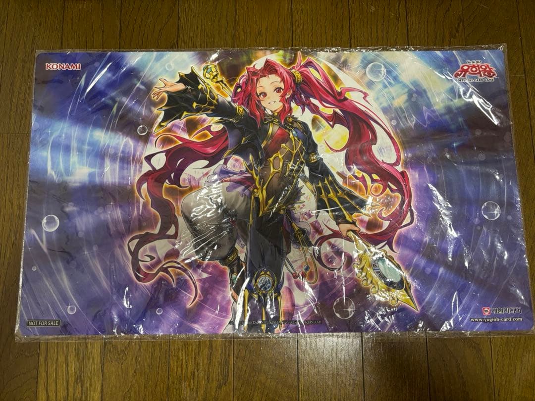 遊戯王　影霊衣の舞巫女エミリアプレイマット　韓国限定