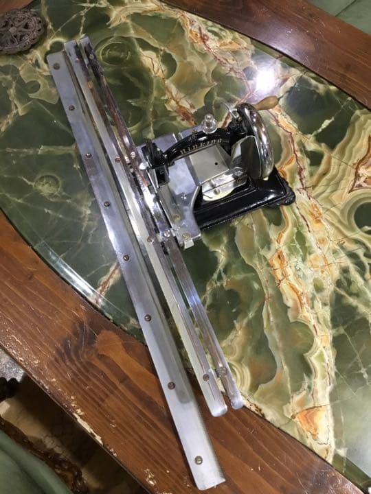 レア　アンティークミシン　毛糸ミシン❓