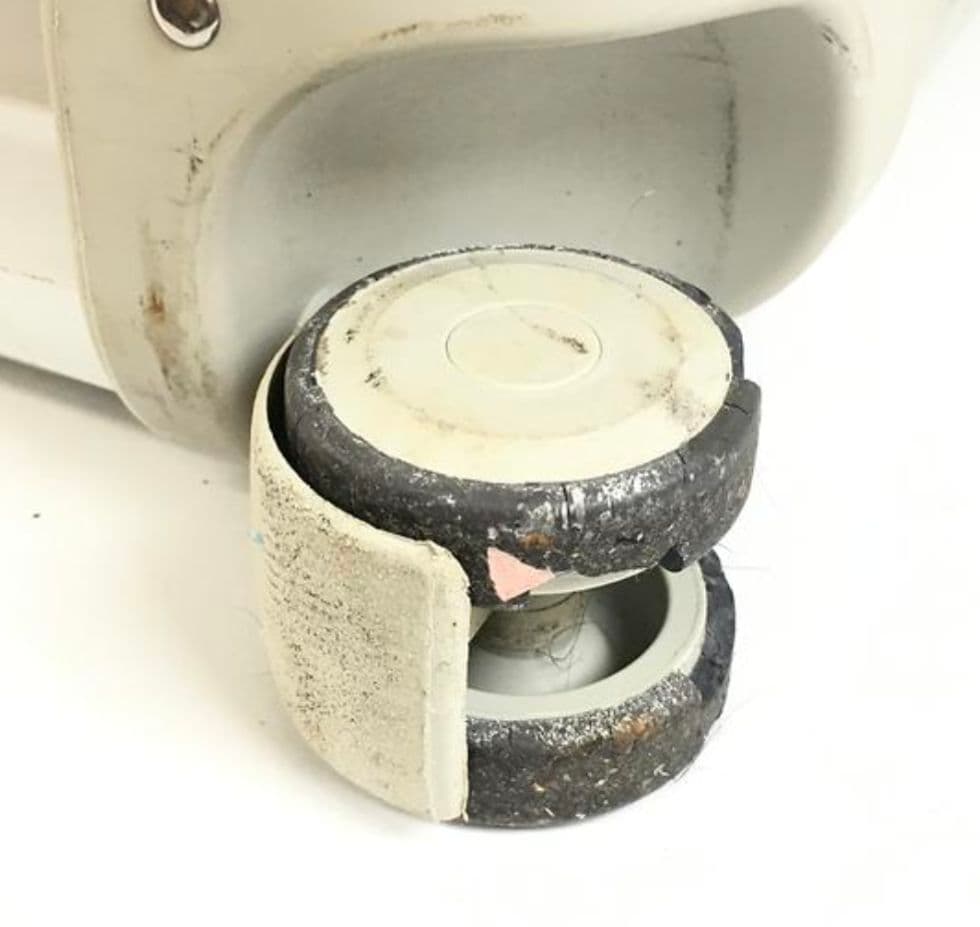 リモワ サルサ 4輪 アルミ スーツケース