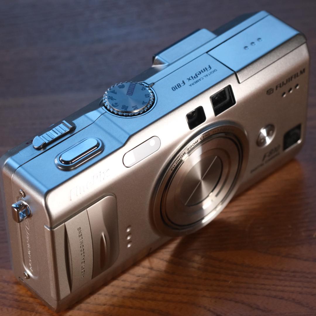 d*7様 FUJIFILM　Finepix　F810　超美　ちょい残念　カードも