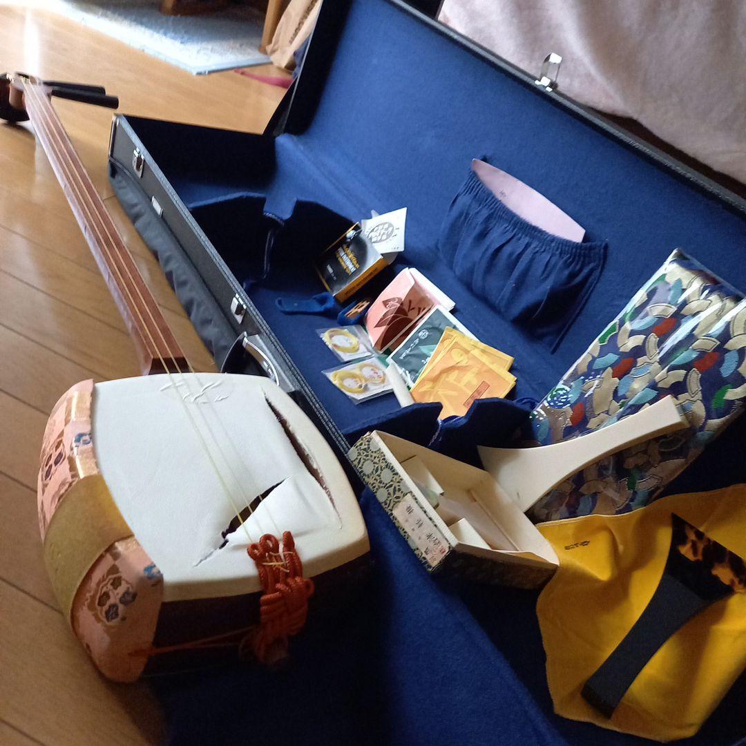 三味線本体 黒ケース付き