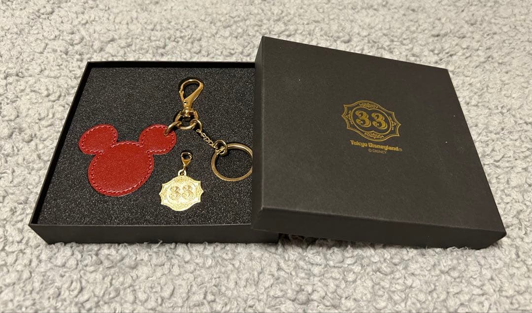 【新品未使用】ディズニーランド Club33 限定キーホルダー&ワインマーカー