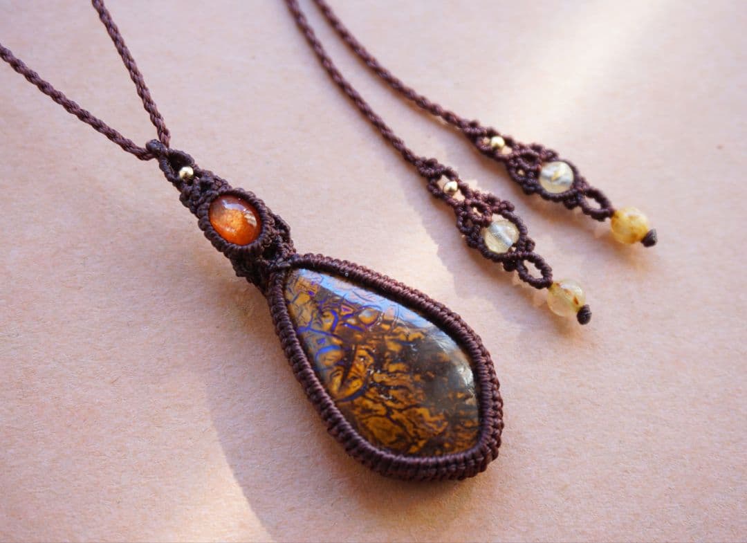 《P.》ボルダーオパール　サンストーン　マクラメ　ネックレス