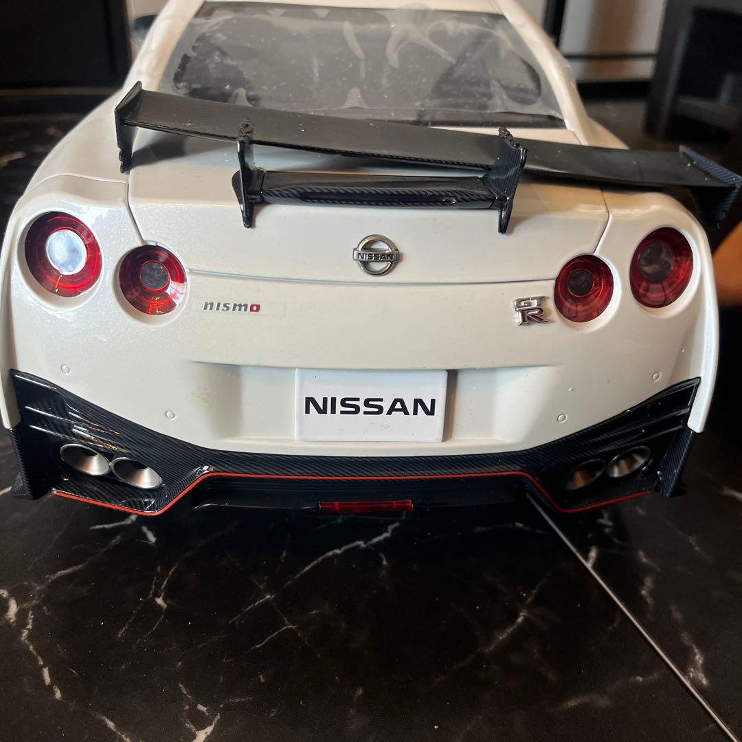 ディアゴスティーニ　Nissan GT-R Nismo 1/18 スケールモデル