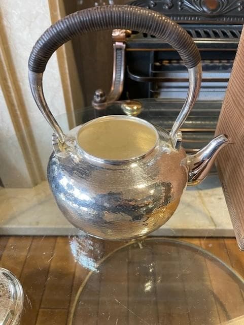 銀製 茶釜 花模様 木箱付き