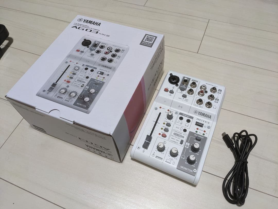 Yamaha AG03 MK2W & Behringer XM8500 セット