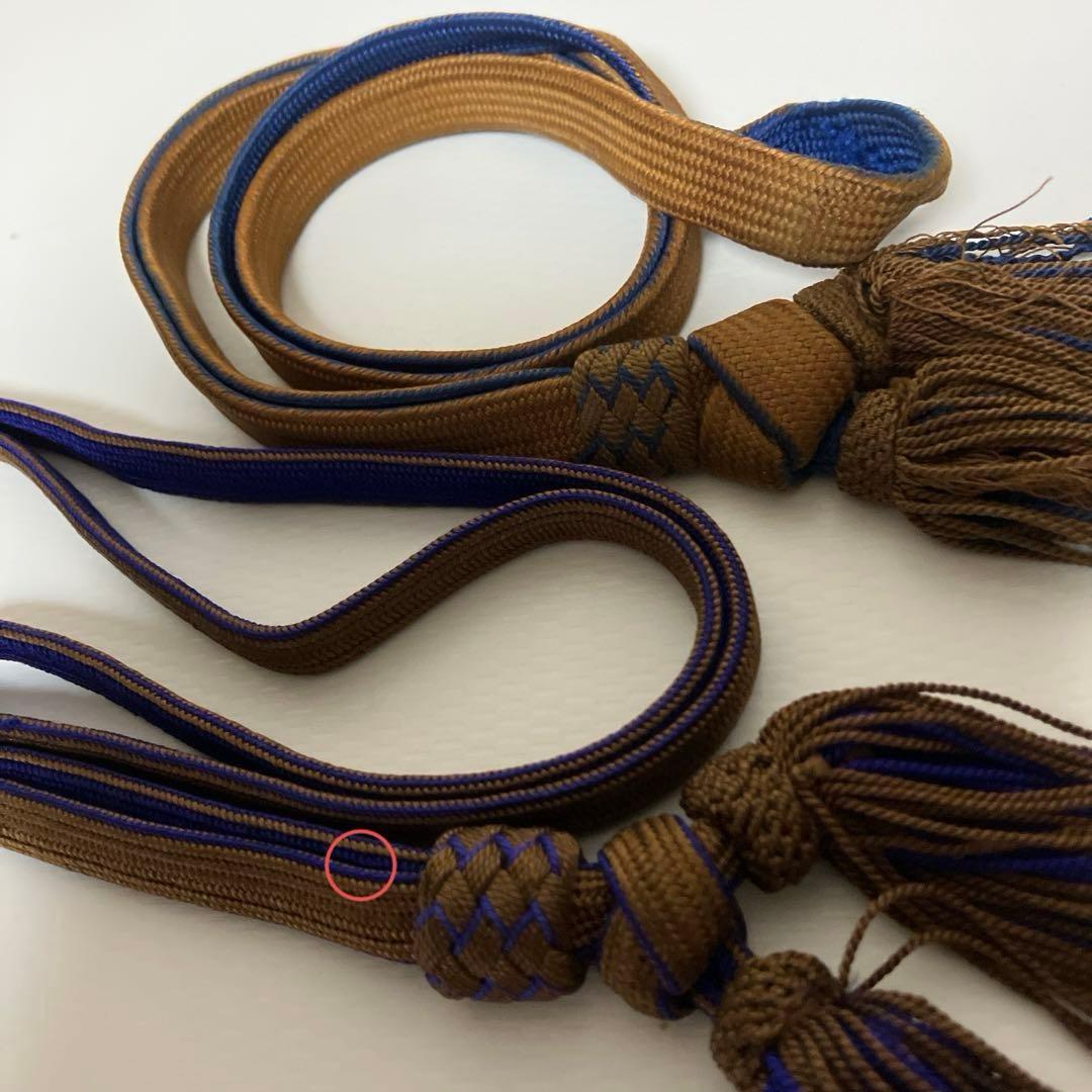 尉官刀緒１点（２点を分けて変更出品　商品は写真下側赤丸印の１点）