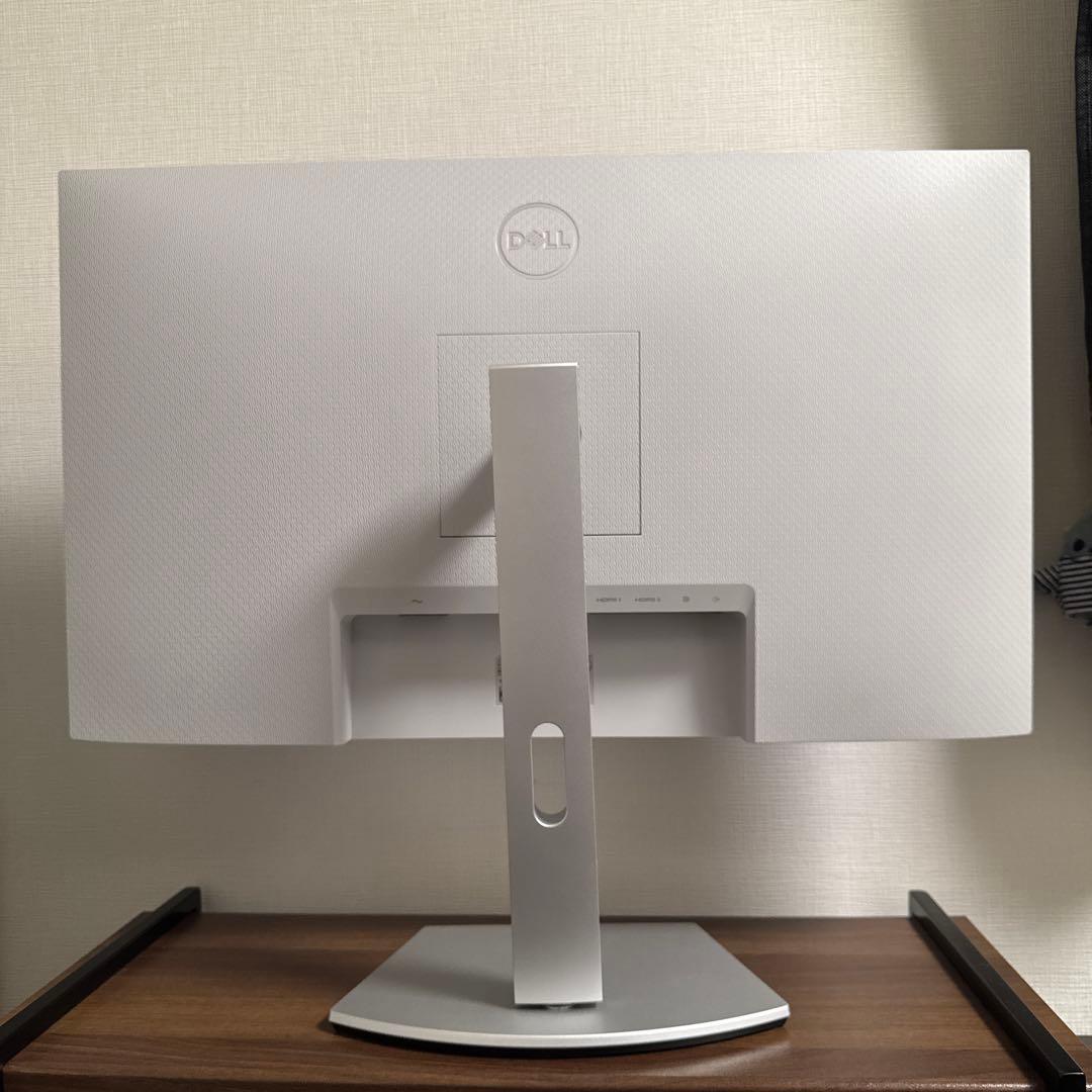 【美品】DELL4Kモニター液晶 27inc 上下角度調整可能（箱/スタンド付