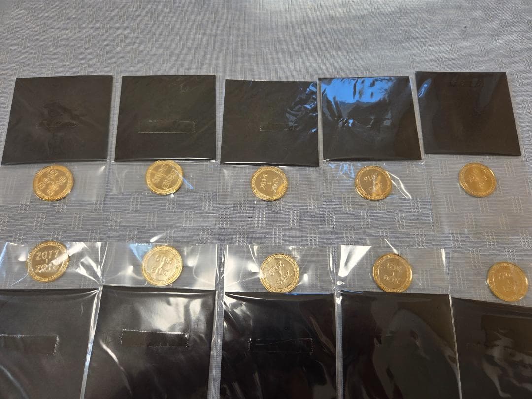 倉木麻衣　コレクションセット：ポスター・メダル・ストラップ