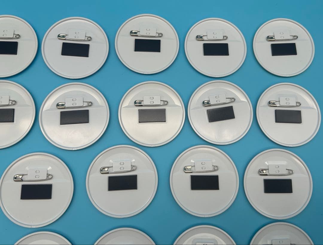 アイカツ アニON バッジ マグバッジ 缶バッジ いちご など 37個