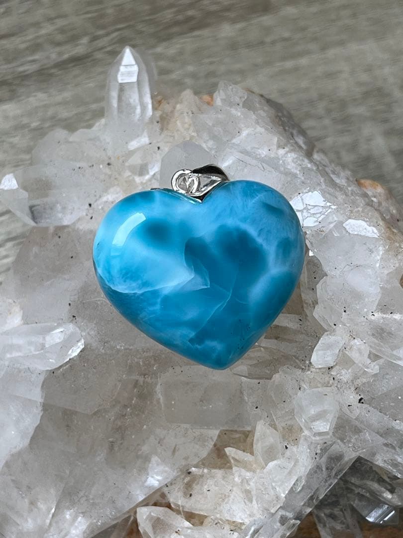 天然石☆高品質！ラリマーハート型ペンダントトップ☆両面濃いブルー！
