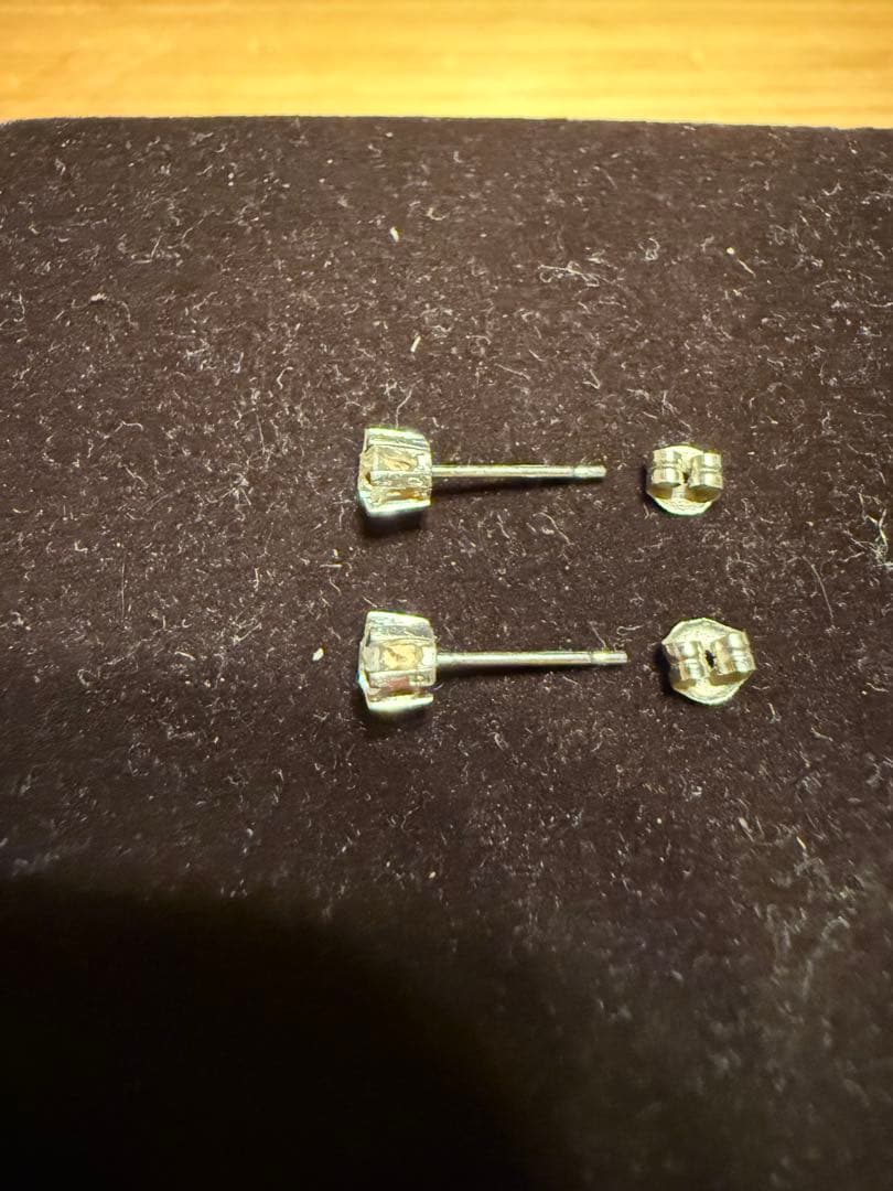 pt900 ダイヤモンドピアス　重量1.2g 査定&クリーニング済