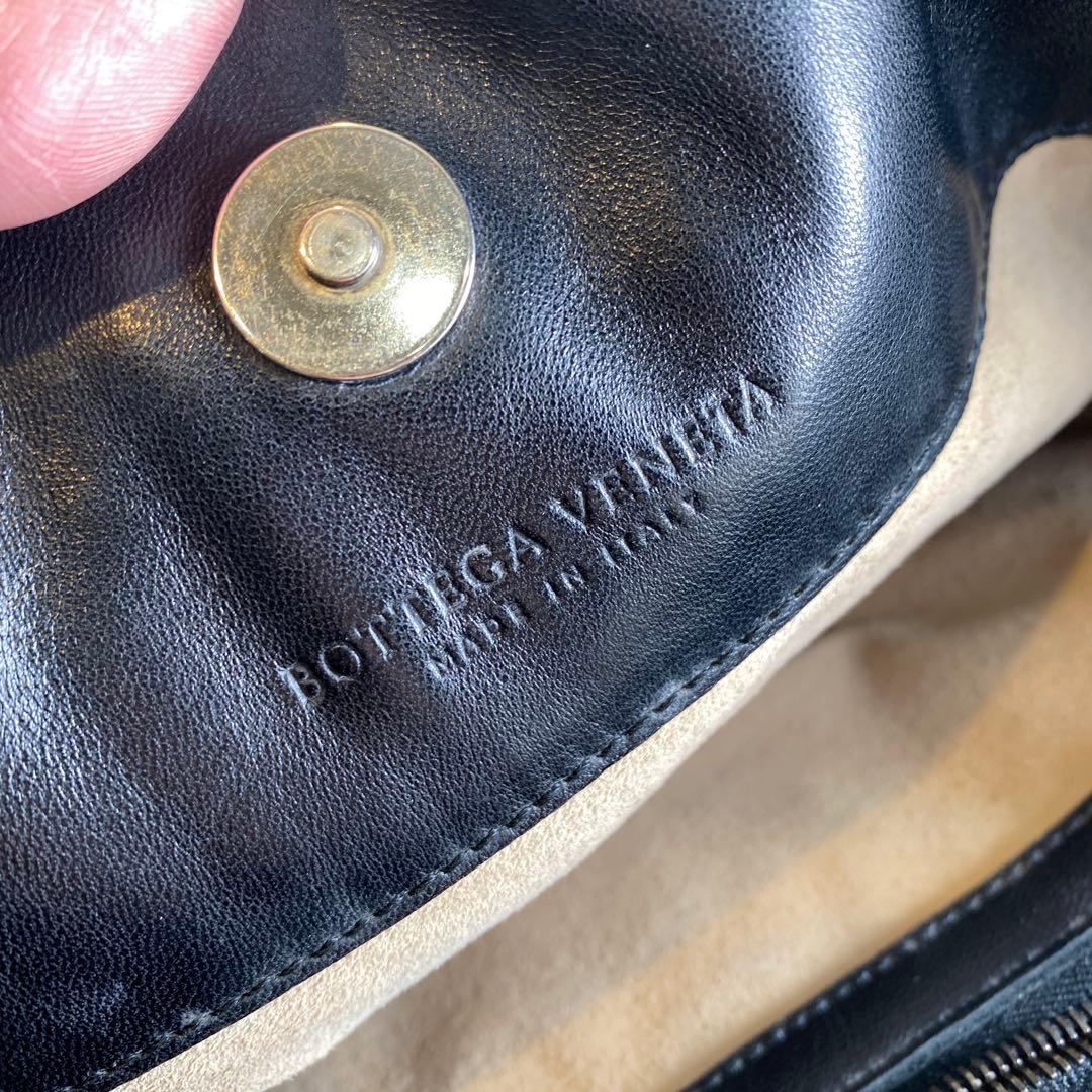 ボッテガヴェネタ　イントレチャート　ショルダーバッグ　ブラック125580