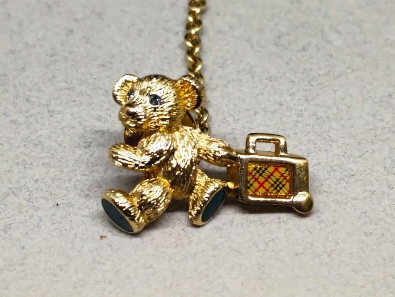 Burberrys　バーバリー　くま　ベア　飛行機　ピンバッジ　40371