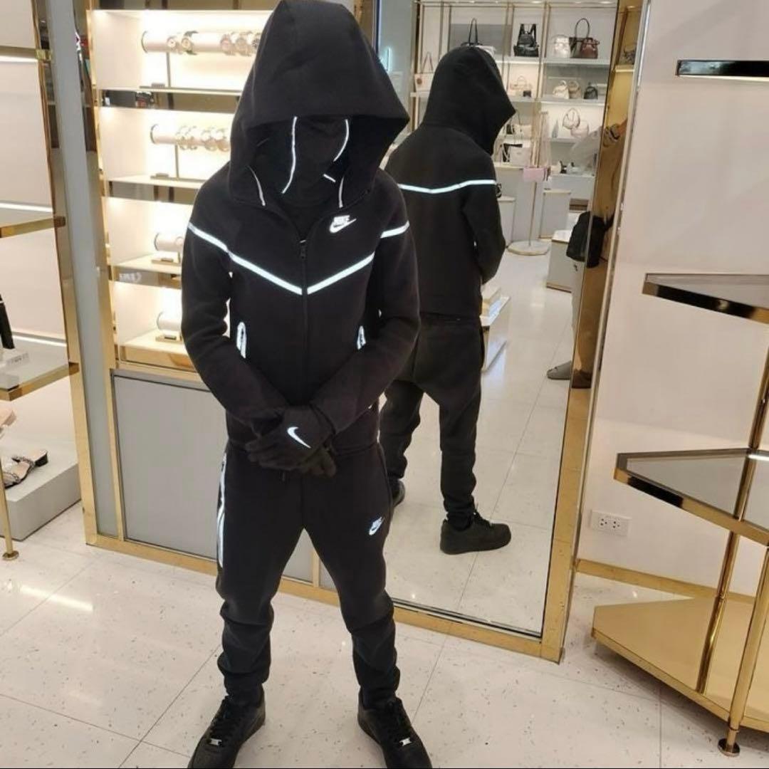 り*ー様 NIKE 反射テックフリース　セットアップ　 (Tee Shyne着用