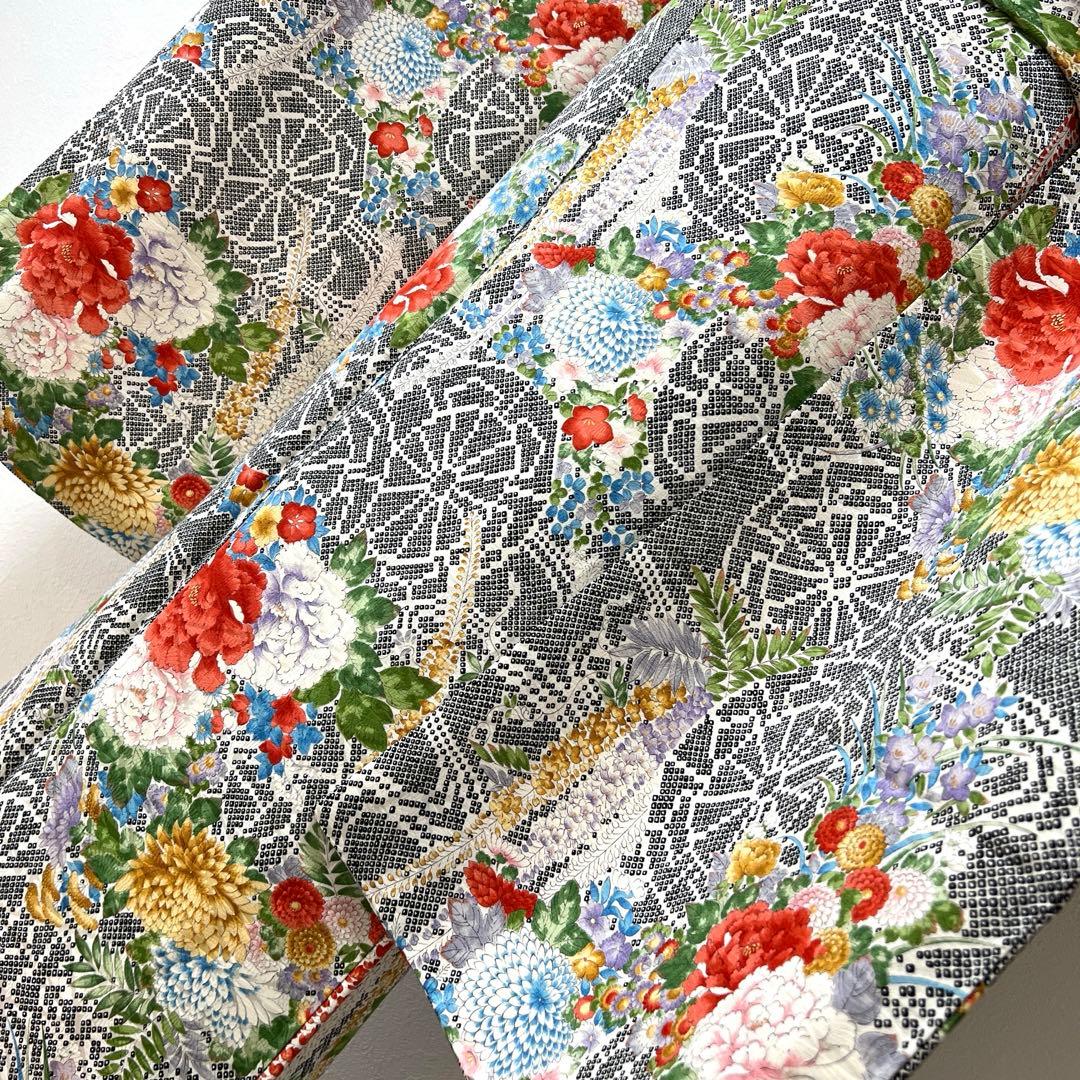 438 振袖フルセット 正絹 黒 赤 金彩 手描き 総柄 小紋 セミアンティーク