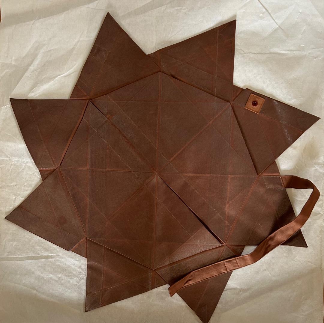 132 5.イッセイミヤケ おりがみ タンクトップ 立体デザイン