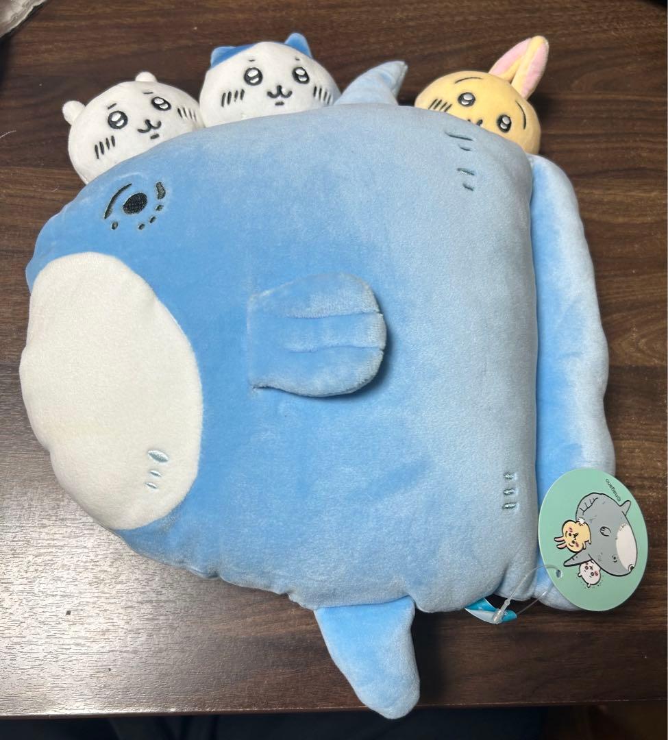 新品タグ付き ちいかわ マンボウでおでかけクッション