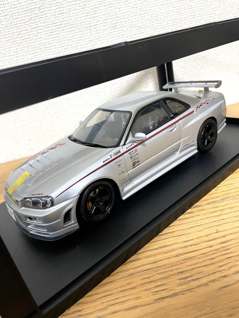 美品 AUTOart スカイライン GTR R34 Z-TUNE 1/18